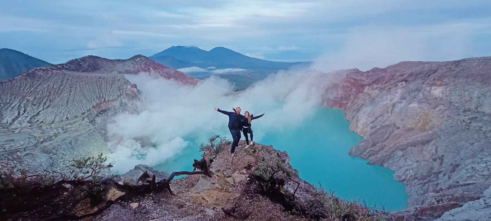 KAWAH IJEN TOUR - YOGYA BROMO IJEN BALI TOUR